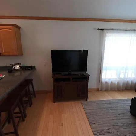 Rr-Johnson Suite